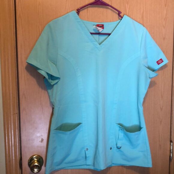 Dickies size medium scrub top mint green - Picture 1 of 6